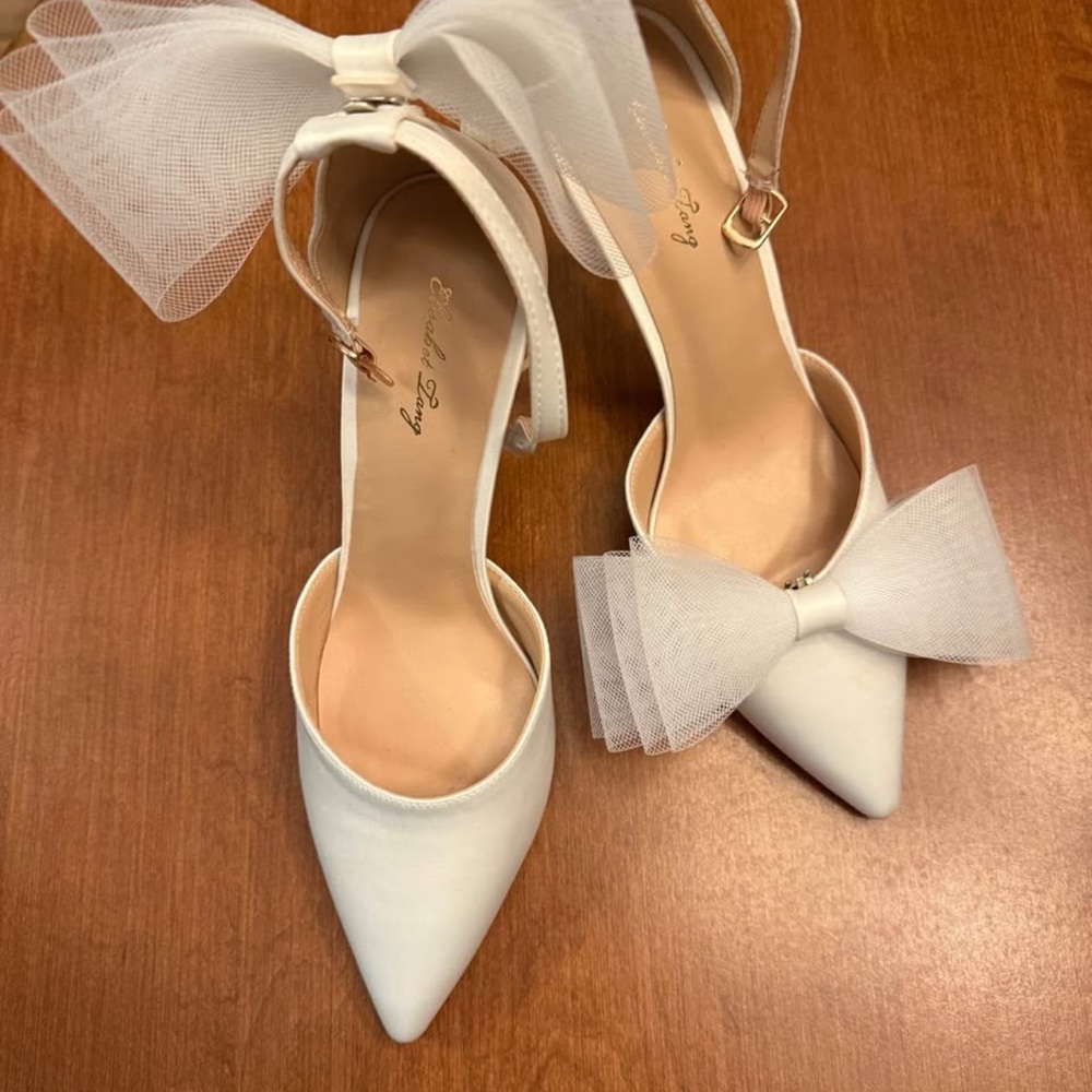 Elegant White Bow Heels
